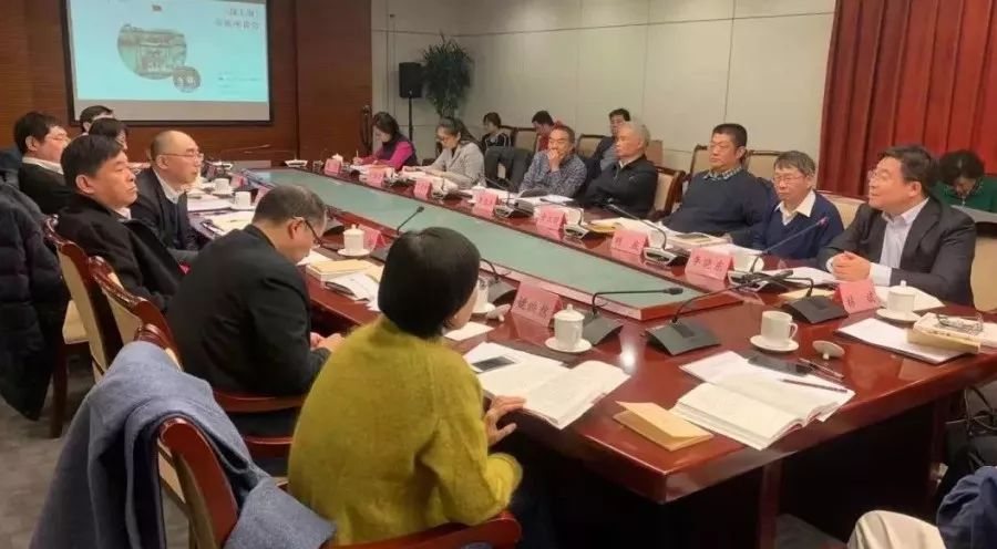战上海对年轻一代读者的意义_战上海出版座谈会_战上海 决胜股市未来三十年