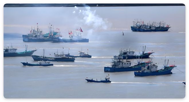 中国南海亮剑！十万渔船浩荡出击，菲方急呼美军为哪般？