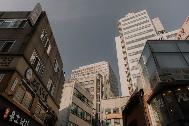 股指期货交易策略全解析：趋势跟随、对冲与套利，三大技巧助你稳健盈利