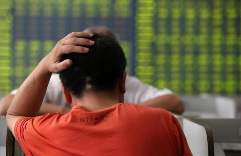 A股抱团股走势_A股独立走势分析_股票今天为什跌