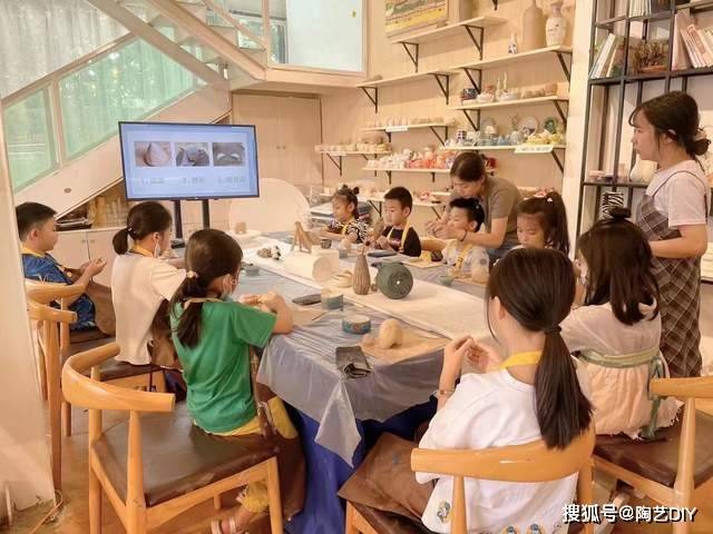 做什么手工简单赚钱_私人订制手工_手工爱好者变现方式