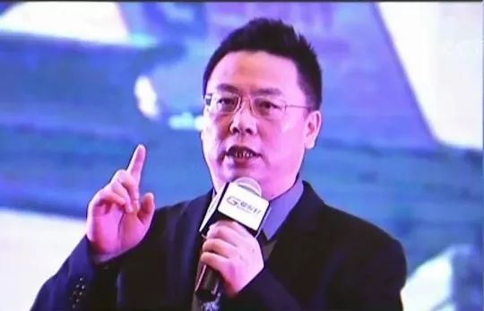 股市评论家廖英强操纵市场被罚1.29亿，还口出狂言