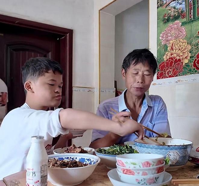 小马云表哥盖别墅_马云说未来赚钱_小马云现状