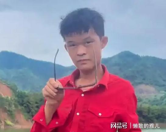 马云说未来赚钱_范小勤 马云儿子 红极一时的小网红